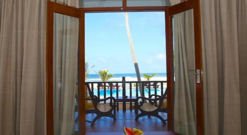 Whispering Palms Hotel Bentota Dış mekan fotoğraf