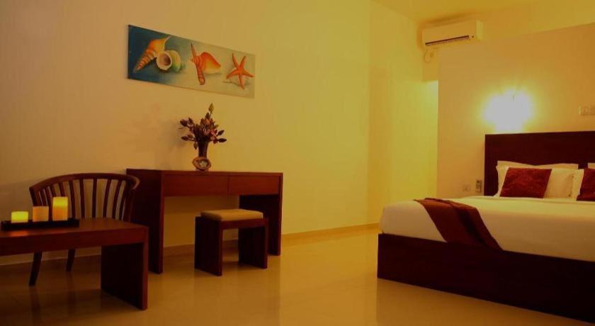 Whispering Palms Hotel Bentota Dış mekan fotoğraf