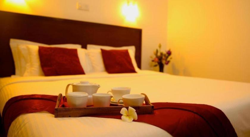 Whispering Palms Hotel Bentota Dış mekan fotoğraf