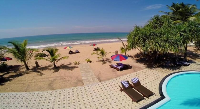 Whispering Palms Hotel Bentota Dış mekan fotoğraf