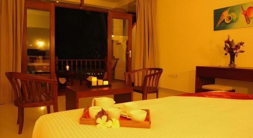Whispering Palms Hotel Bentota Dış mekan fotoğraf